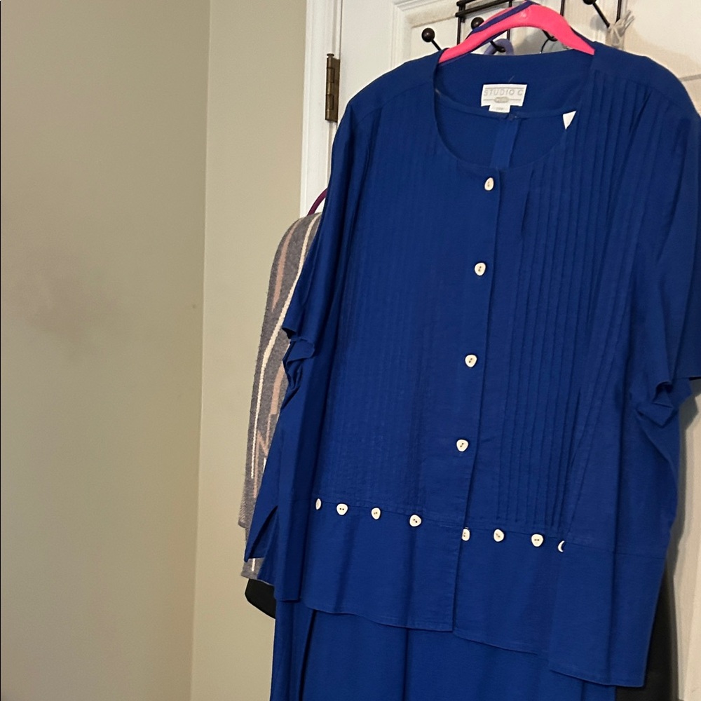Studio C Royal Blue Linen Blend Top